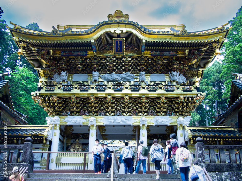 Fototapeta premium Mausolée du shogun Tokugawa, parmi les plus célèbres temples traditionnels japonais de Nikko.