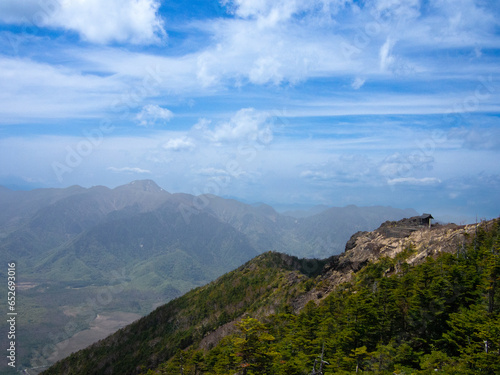 Montagnes japonaises en été, près de Tokyo. 