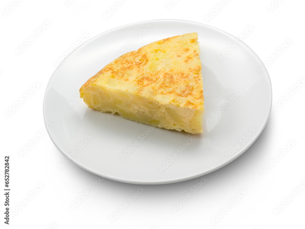 Tortilla de patata española sobre plato en fondo blanco. Spanish potato omelette on plate on white background.