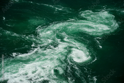 Fototapeta Naklejka Na Ścianę i Meble -  鳴門海峡の渦潮の写真
