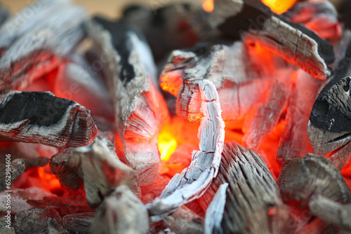preparing for outdoors barbecueing, charcoal in usable condition