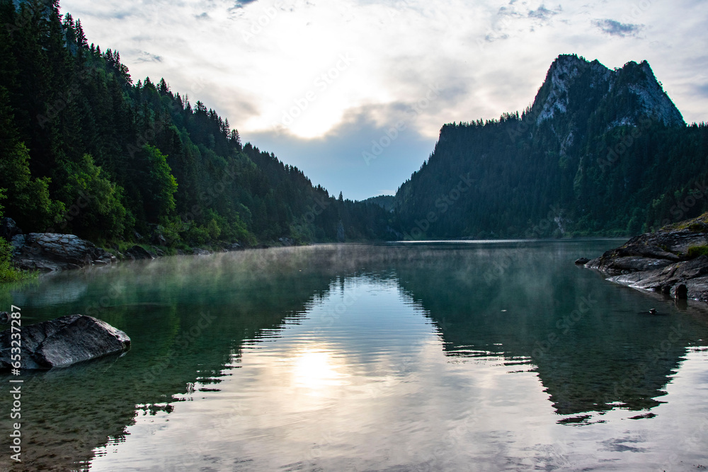 reflet dans le lac reflet dans le lac