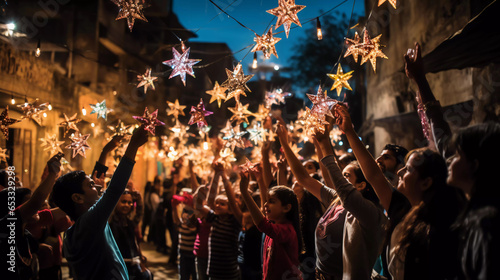 Stampa su tela Posada navideña en un pueblo mexicano sobre la calle adornada con estrellas mult