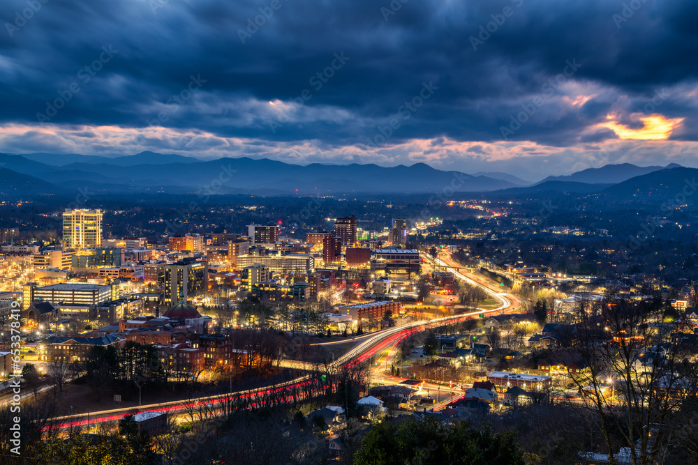 Naklejka premium Blue hour view of downtown Asheville North Carolina