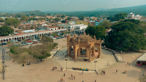 Cañón del Sumidero en Chiapa de Corzo Vista aéra al Pueblo Mágico  y puerto de lanchas en el río.