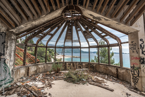Fototapeta Naklejka Na Ścianę i Meble -  Uber in Kupari beach resort Croatia
