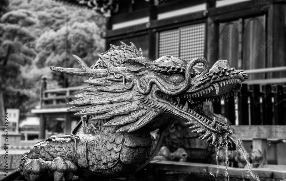 Dragon Fountain, Dragon Sculpture in Water Feature Dragon Fountain, Dragon Sculpture in Water Feature