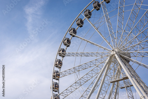 Norfolk, cantilevered observation wheel © Jason Lovell