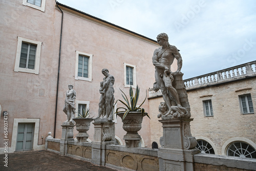statue musei Macerata Italia