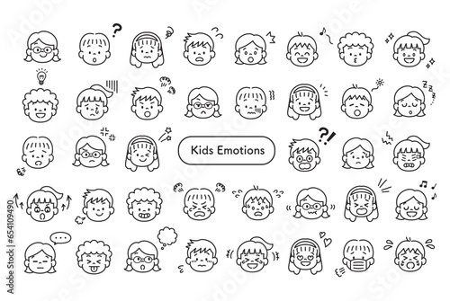 子ども　顔　アイコン　イラスト　バリエーション　セット　単色