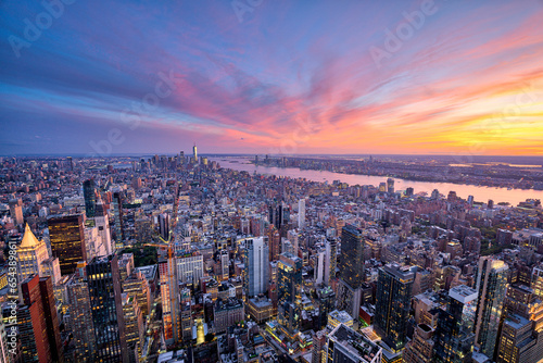 View to South Manhattan from Empire State Building © chuc.de