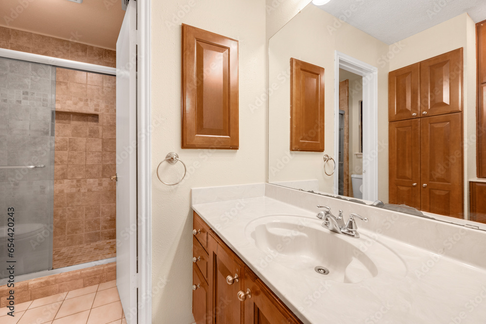 a luxury white bathroom a luxury white bathroom