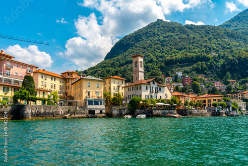 Obraz na płótnie Italy, Lake Como, Torno. View of the pier and buildings
w salonie