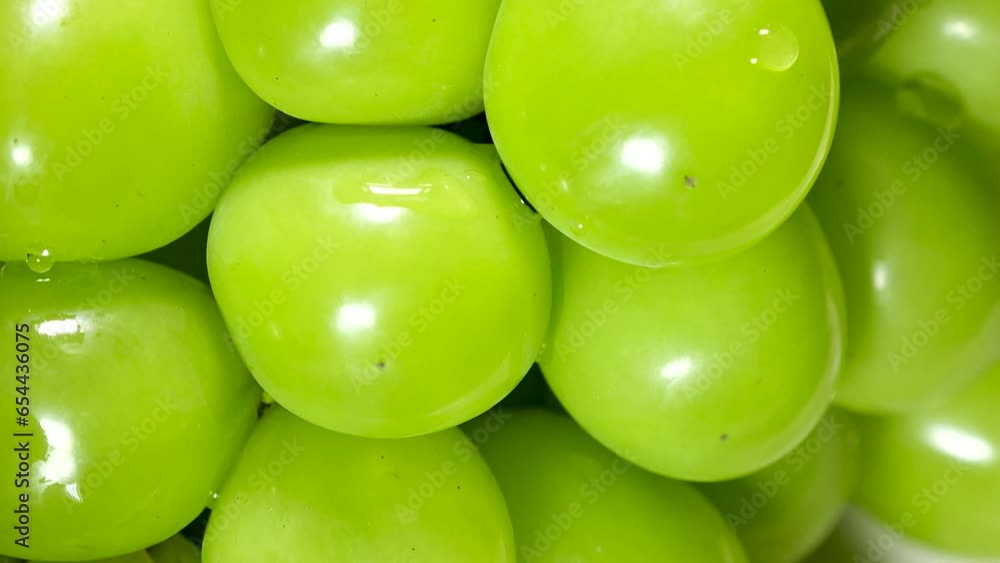 SHINE MUSCAT grape. Large yellow-green berries, crisp flesh texture, muscat flavor, high soluble solids concentration and low acidity. This one is 800grams, product from Okayama, Japan. SHINE MUSCAT grape. Large yellow-green berries, crisp flesh texture, muscat flavor, high soluble solids concentration and low acidity. This one is 800grams, product from Okayama, Japan.