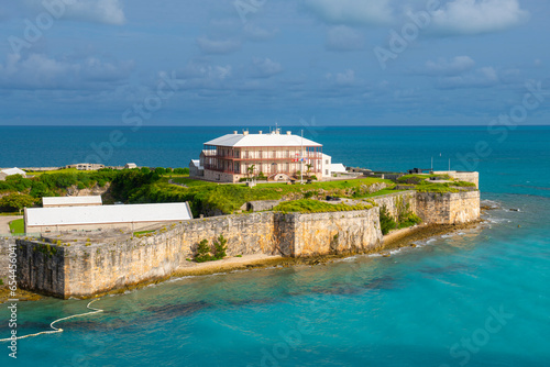 Konstfotografi National Museum of Bermuda aerial view including Commissioner's House and rampart at the former Royal Naval Dockyard in Sandy Parish, Bermuda