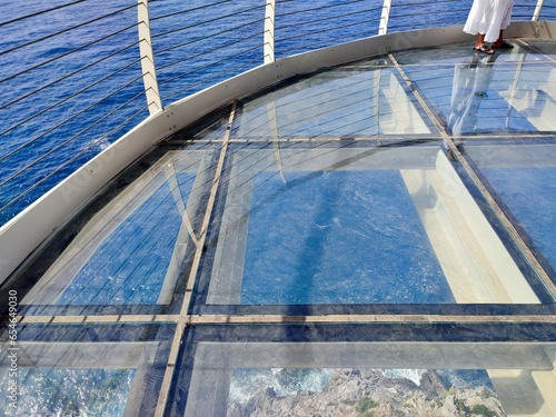 Obraz na płótnie Maratea - Pavimento trasparente della Sky Walk w salonie