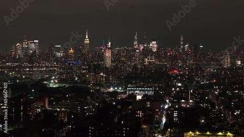 Wallpaper Mural New York City skyline at night Torontodigital.ca