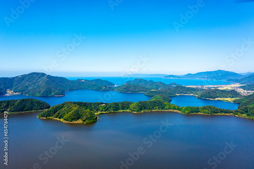 三方五湖（手前：三方湖、中央左：水月湖、中央右：菅湖）） （福井県若狭町）