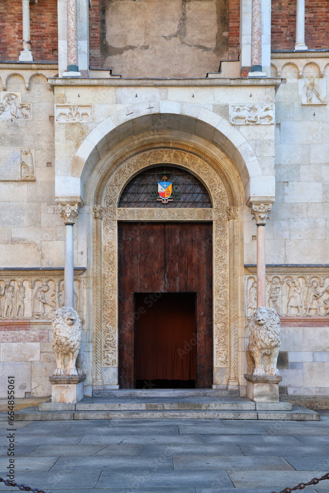 Modena cathedral, Emilia Romagna, Italy, Unesco site, entrance portal of the main facade, romanesque style
