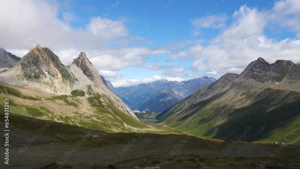 Val Veny Panoramic View close to Mont Blanc, Real Time
Val Veny Panoramic View close to Mont Blanc, Real Time