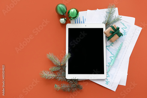 Tablet computer with diagra...