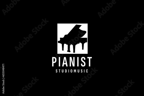 piano logo vector icon illustration