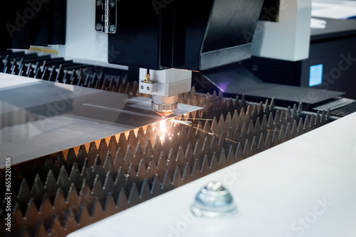 Milling machine for cutting...