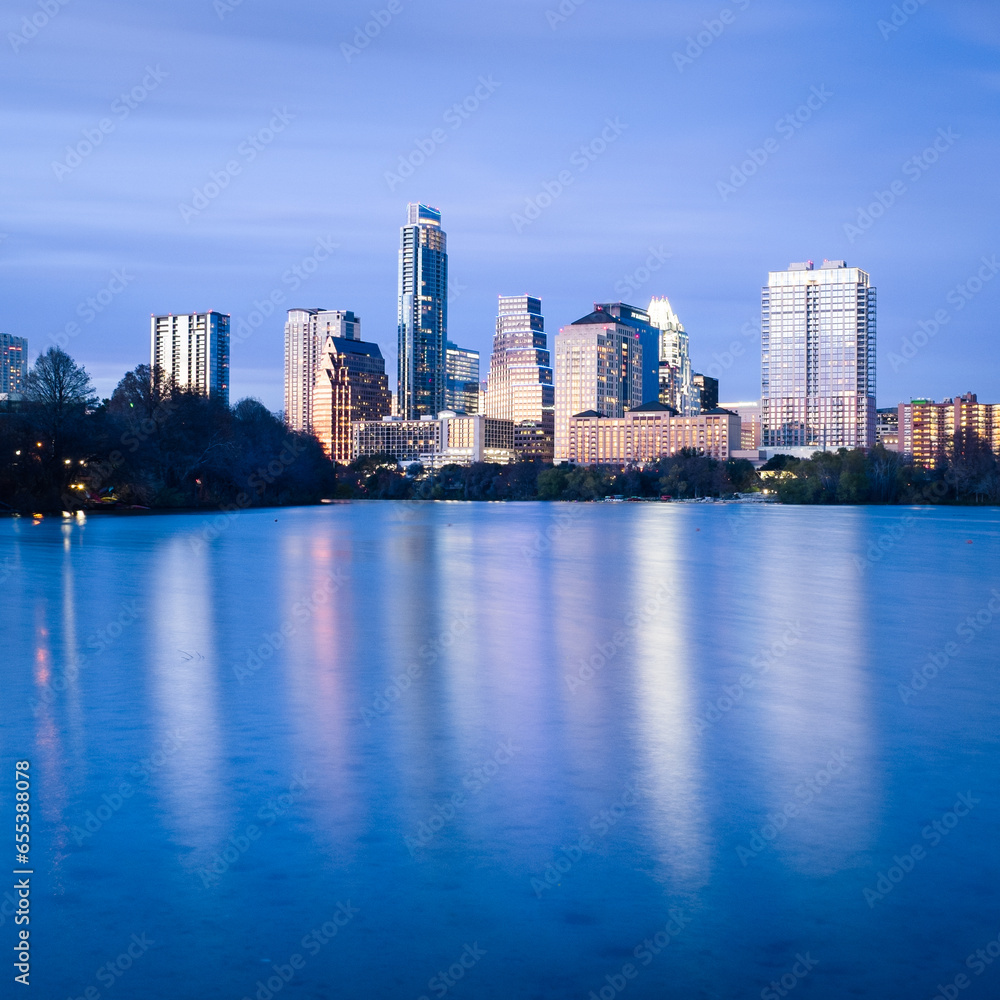 Naklejka premium Austin city skyline at blue hour