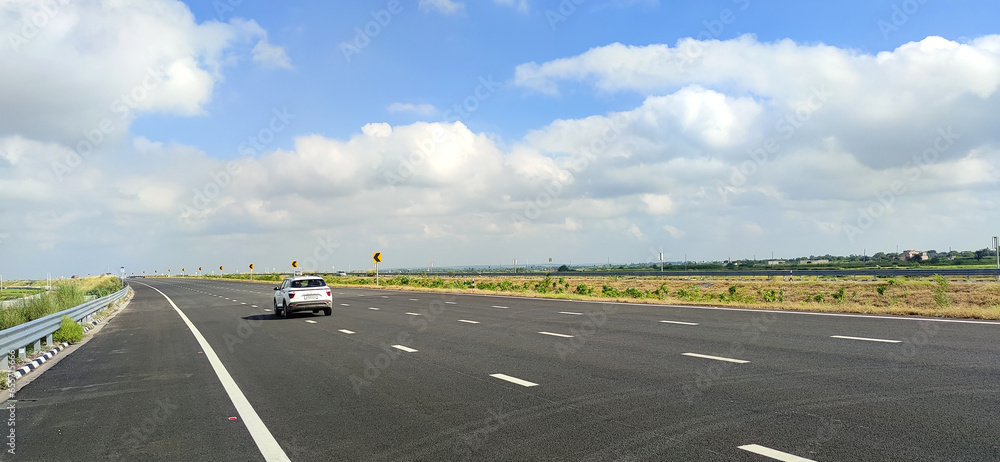 Fototapeta premium Indian expressway Delhi to Mumbai