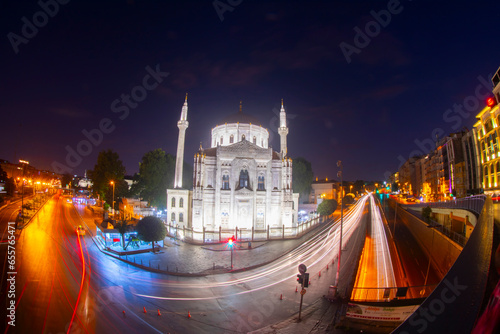 Pertevniyal Valide Sultan Mosque photo