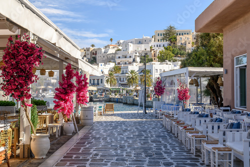 Fototapeta Naklejka Na Ścianę i Meble -  Street in Naxos Chora old town,  Naxos island, Greece Cyclades