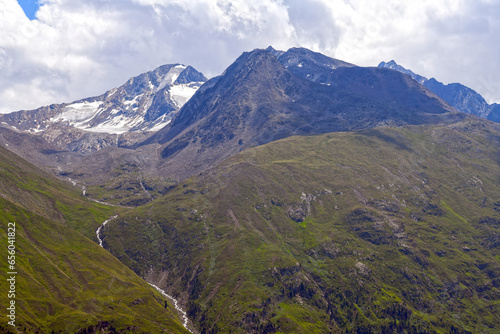 Die Ötztaler Alpen in Tirol, Österreich photo