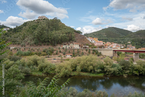 Paisagem da região de Penacova, distrito de Coimbra, Portugal