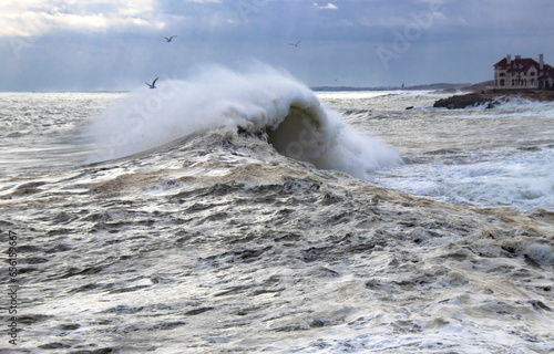 waves breaking on the beach