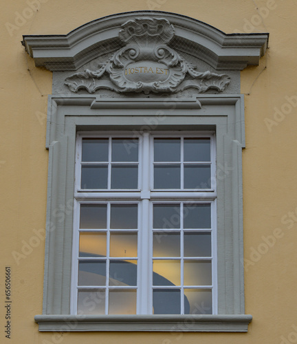 Modern spun-plaster Beautiful art window