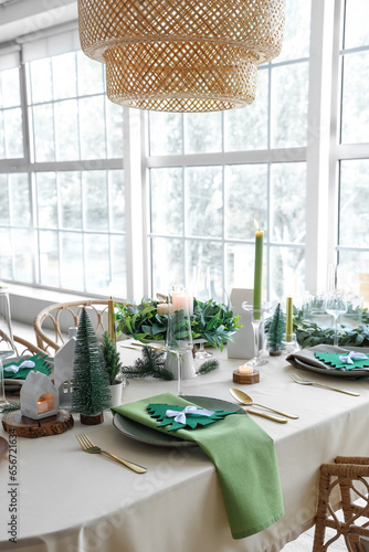 Elegant christmas dinner ta...
