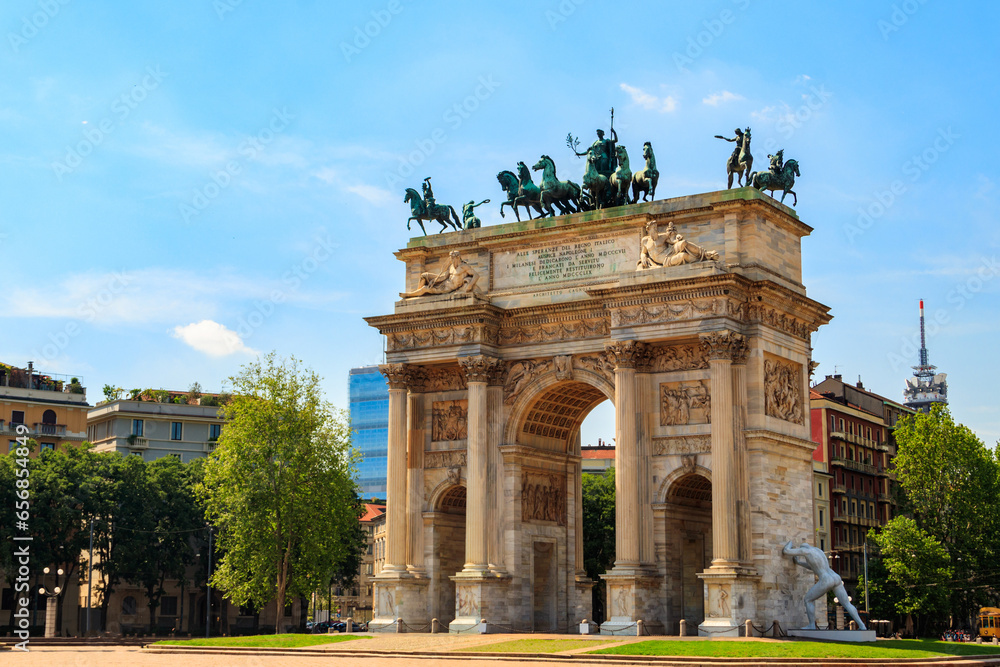 Fototapeta premium Arch of Peace in Sempione Park, Milan, Lombardy, Italy