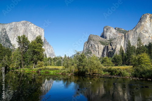 Beautiful view of the Yosemite valley from across the Merced River.