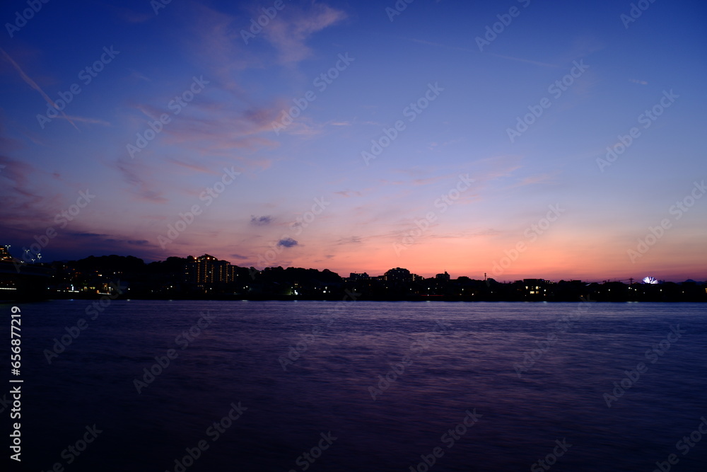 Naklejka premium シーサイドももち海浜公園 夕暮れ マジックアワー