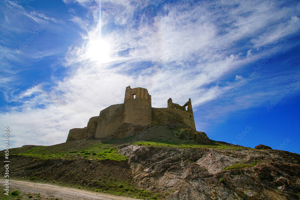 Turkey, Van, Hoşap (hoşap) Castle is located in Güzelsu, approximately 50 km away from Van. It took its final form in the Middle Ages. Turkey, Van, Hoşap (hoşap) Castle is located in Güzelsu, approximately 50 km away from Van. It took its final form in the Middle Ages.