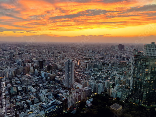 東京の夕焼け景色 © BRUCE