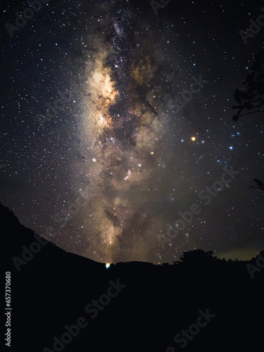 paisaje de la via lactea en horizontal