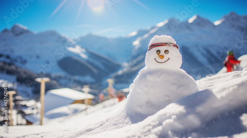 冬山の雪だるまと青空 snowman in winter mountain and blue sky