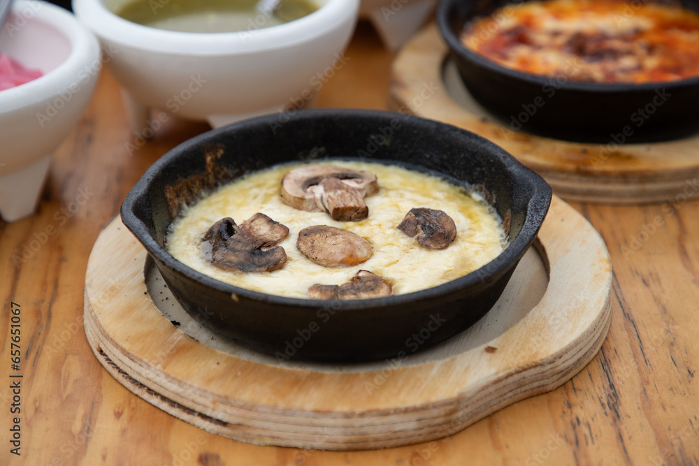 queso champiñones queso champiñones