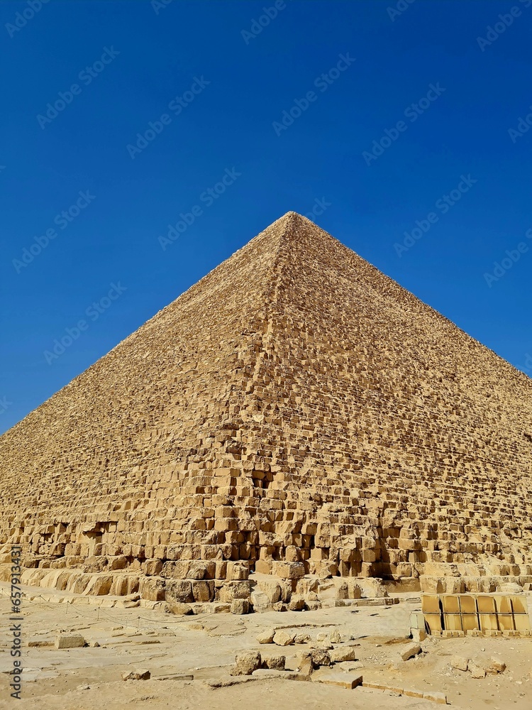 pyramid of giza