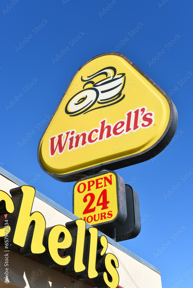 ORANGE , CALIFORNIA 4 OCT 2023 Winchell Donuts sign in Jubilee