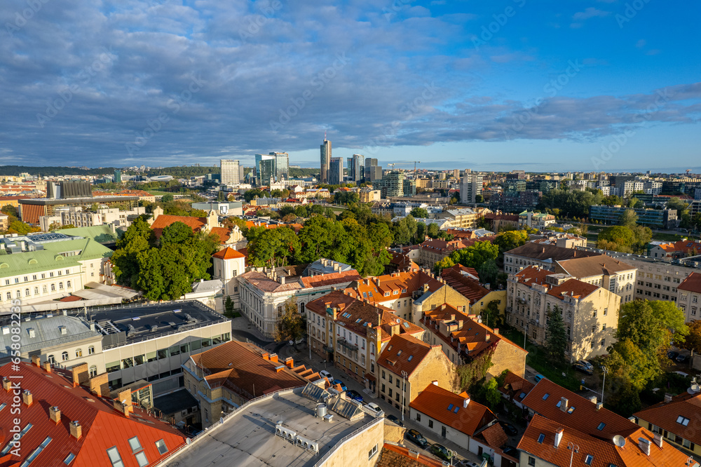 Obraz premium Aerial sunny autumn fall view of Vilnius old town, Lithuania