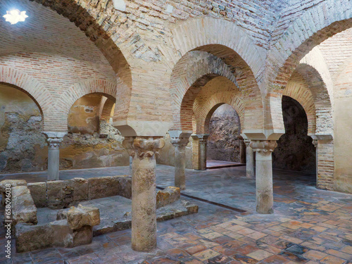 Obraz na płótnie Interior de los Baños Arabes de Jaén
