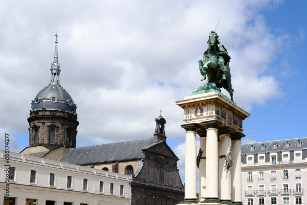 Obraz premium Vercingetorix equestrian statue in Clermont-Ferrand, France
