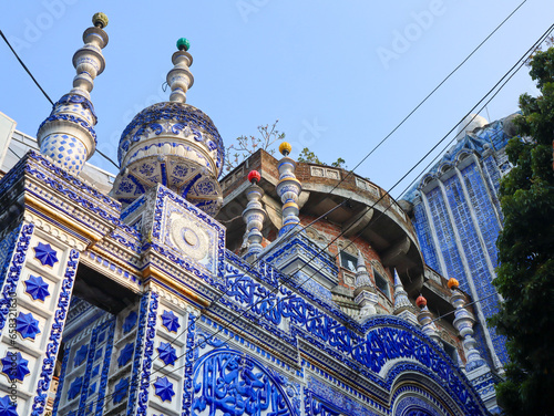 a building architecture of tiban mosque